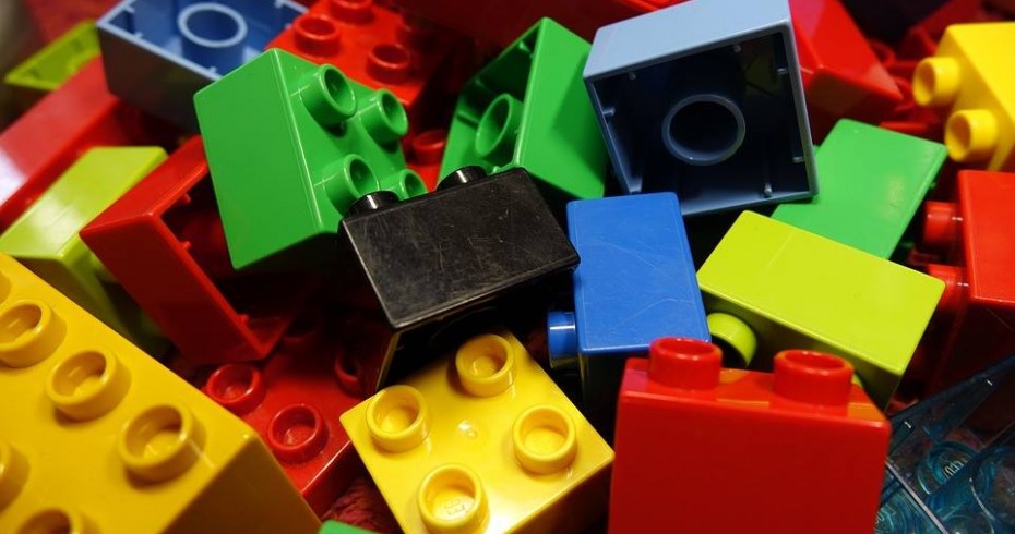 image showing pieces of duplo in a variety of colours