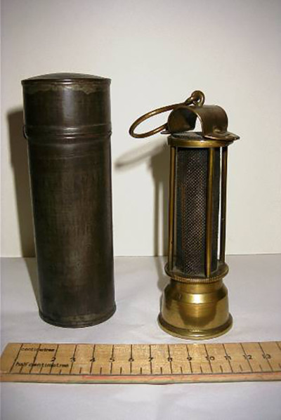 Early Davy Lamp image