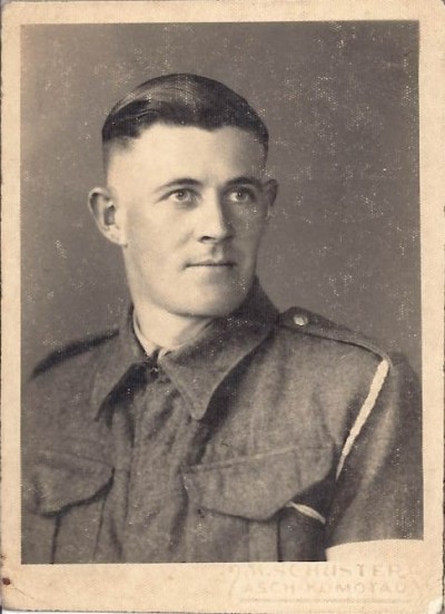 Photograph of man in uniform image