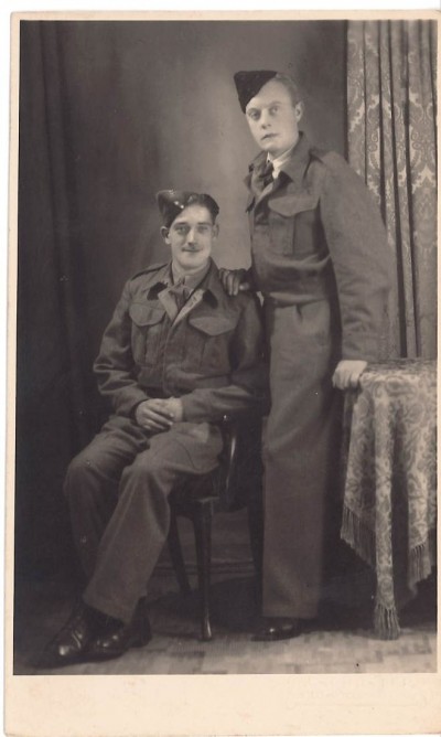 Photograph of two soldiers  image