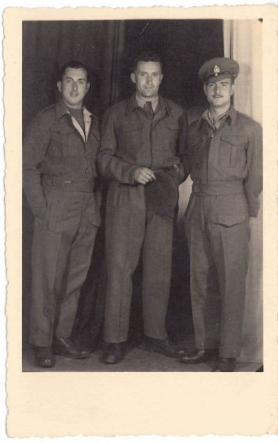Photograph of three soldiers image